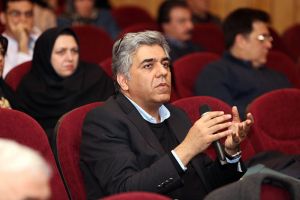 سمپوزیوم یک روزه کاردیورنال در مرکز قلب و عروق شهید رجایی: عکس شماره 3 / 12